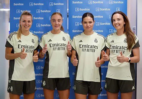 Paula Martínez (@paumtnez_) on Twitter photo ▫️Comienza la temporada 25/26 para el nuevo <a href="/realmadridfem/">Real Madrid C.F.</a> de Pau Quesada
Sarah Holmgaard, Merle Frohms y Pau Comendador las novedades en esta primera jornada de trabajo
Habrá que esperar para ver en acción a Däbritz y Bennison ▫️Comienza la temporada 25/26 para el nuevo <a href="/realmadridfem/">Real Madrid C.F.</a> de Pau Quesada
Sarah Holmgaard, Merle Frohms y Pau Comendador las novedades en esta primera jornada de trabajo
Habrá que esperar para ver en acción a Däbritz y Bennison
