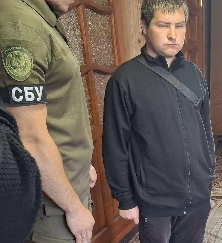 Zzn2Jane's tweet image. Нечисть 🤬
На Волині СБУ спіймала 24-річного місцевого, який працював на білоруський КГБ — збирав інформацію про ЗСУ.
Тепер на нього чекає довга &quot;відпустка&quot;, де головне меню — дранікі з хлібної скоринки.