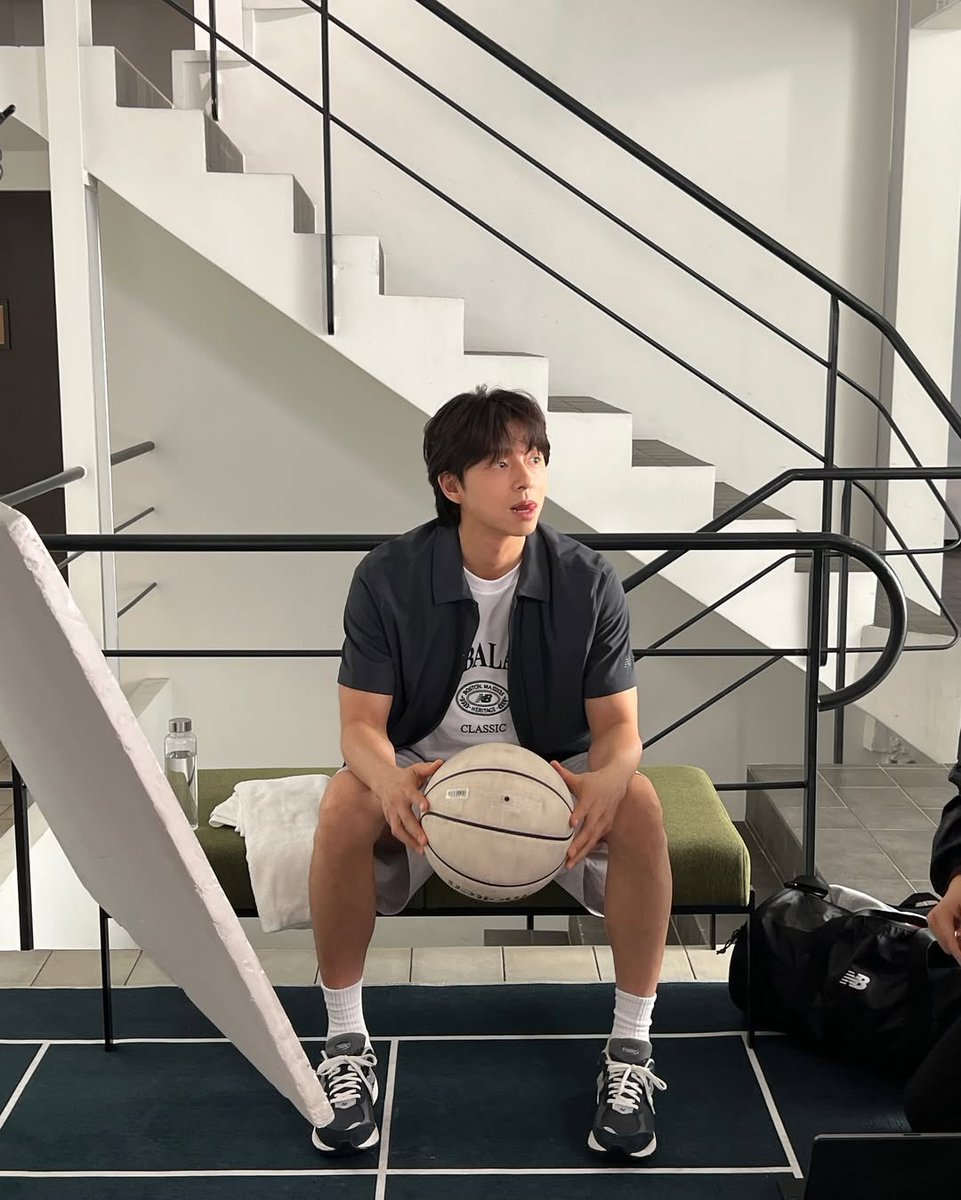 linandhers's tweet image. idk do i want to be like him or be with him