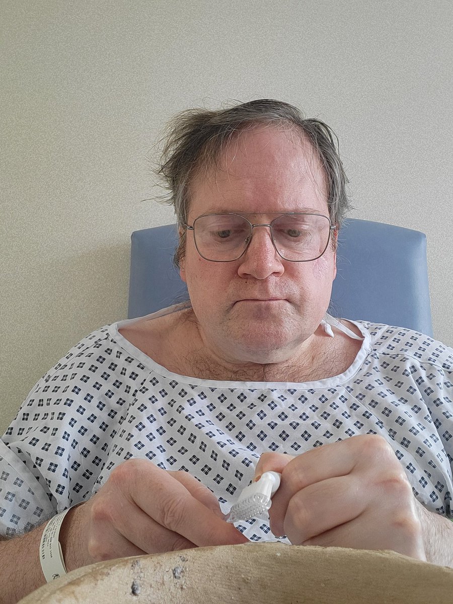 TimmyUk's tweet image. ... teeth cleaning time wearing my excellent glasses watching Golf on SkyGo in sideroom in hospital .. ๐ฅ ๐ ๐จ ๐งโโ๏ธ ๐ฑ ๐คณ ๐ผ ๐ฐ ๐ก ๐ ๐ ๐
