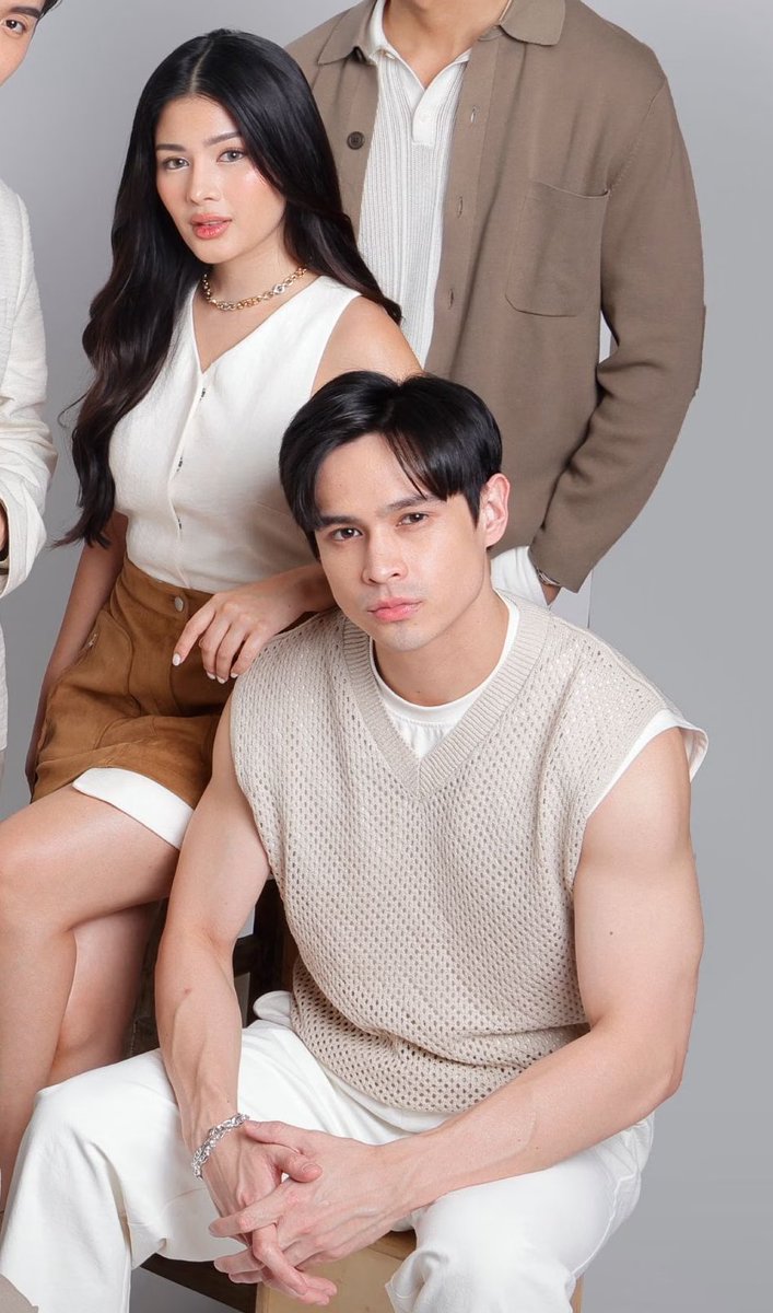CHNDRlA's tweet image. you don&apos;t need to serve THIS hard but no complains... WE ARE LIVING !!!!

manifesting solo mag cover for these two, yes?  

AZRALPH FOURTH WIN
#MetroXPBBCelebrityCollab