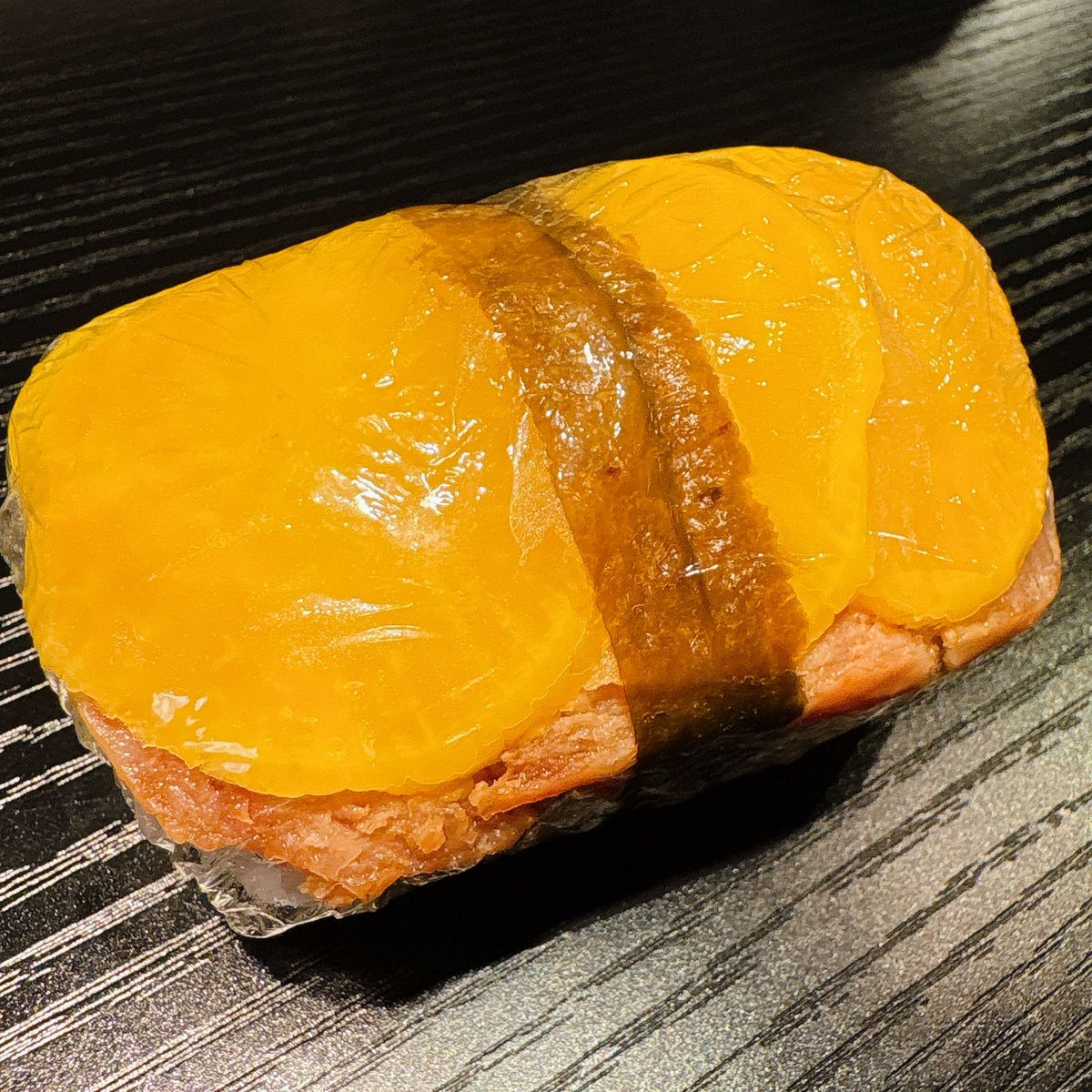 setono_toto1010's tweet image. 今日のととさまはというと、週末がんばった&おうちが荒れ放題なので、配信はおやすみして家のことをしたりゆっくり過ごしたいと思います♨
明日は配信ある予定!今週のスケジュールも明日共有するから待っててね🙏
(画像はブイアワでいただいたケータリングのスパムおにぎりと美味すぎたお弁当)