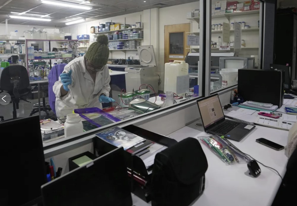 globalcmrpt's tweet image. US aid cuts halt HIV vaccine research in South Africa, with global impact ow.ly/NU4U50Wup62 @Dr_JeanKaseya @AfricaCDC  @BUCEID @ResolveTSL @DrTomFrieden @BhadeliaMD @BhadeliaMD @WHOAFRO