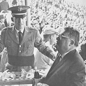 TigerPreGame's tweet image. July 28th Clemson Historic Picture And Trivia Question Of The Day: 1960s Luxury Box
youtube.com/watch?v=P4roqv…
Trivia Question
What long-standing record does Dr. Edwards still hold at Clemson?
tigerpregameshow.blogspot.com/2025/07/july-2…
#Clemson