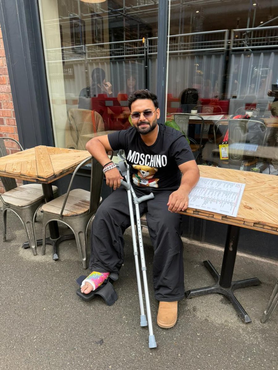 Film To Finale (@filmtofinale) on Twitter photo 🩶 Rishabh Pant pens a powerful note.
“Injury tested me. Discipline will heal me.” 💯
🇮🇳 Can’t wait to wear the Indian jersey again!
#RP17 | #RishabhPant | #IndianCricket
Note & pics via <a href="/RishabhPant17/">Rishabh Pant</a> 🩶 Rishabh Pant pens a powerful note.
“Injury tested me. Discipline will heal me.” 💯
🇮🇳 Can’t wait to wear the Indian jersey again!
#RP17 | #RishabhPant | #IndianCricket
Note & pics via <a href="/RishabhPant17/">Rishabh Pant</a>
