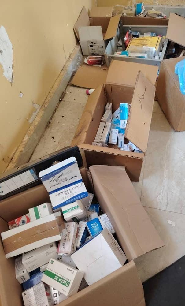 sudannabaa's tweet image. نفذ مجلس الأدوية والسموم بولاية سنار حملات تفتيش مكثفة في محليتي الدندر وسنجة أسفرت عن ضبط كميات كبيرة من الأدوية المخالفة وغير المسجلة ومنتهية الصلاحية، بالإضافة إلى اكتشاف كوادر صيدلانية غير مؤهلة تعمل بالصيدليات. وأكد مدير الرقابة بالمجلس د. وضاح كمال محمد أن الحملات ستستمر…
