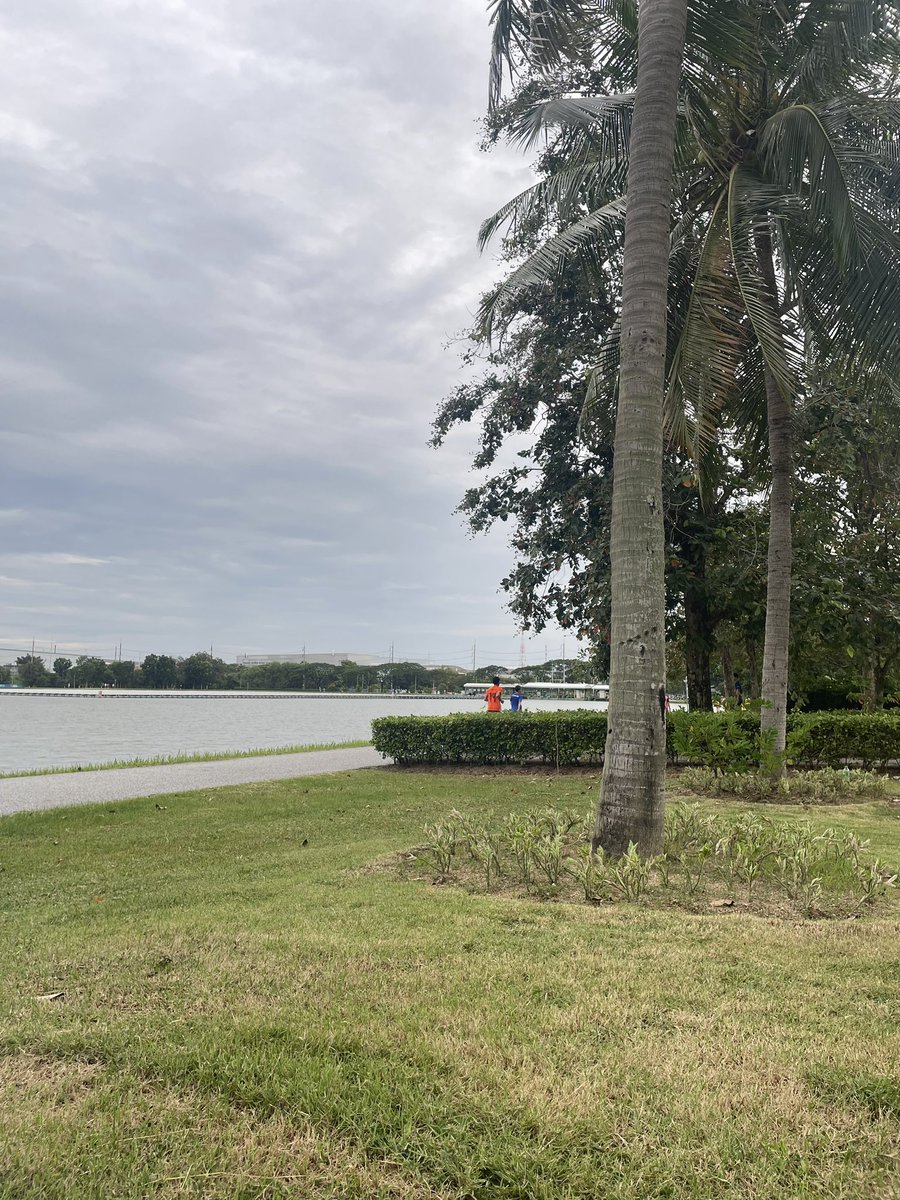 ลมพัดเย็นๆ #บึงประดิษฐ์ #อมตะซิตตี้