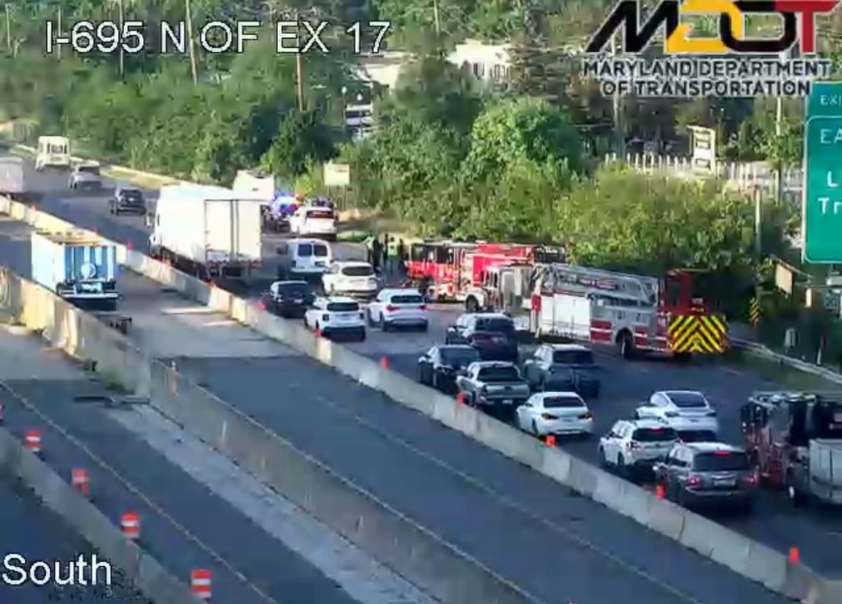 TonyWBALTraffic's tweet image. Traffic Alert 🚨 Overturned vehicle blocks the right lane of the OL of the beltway prior to Security Blvd. Delays begin from I-795. @wbalradio @98rock #wbaltraffic #mdtraffic #Woodlawn
