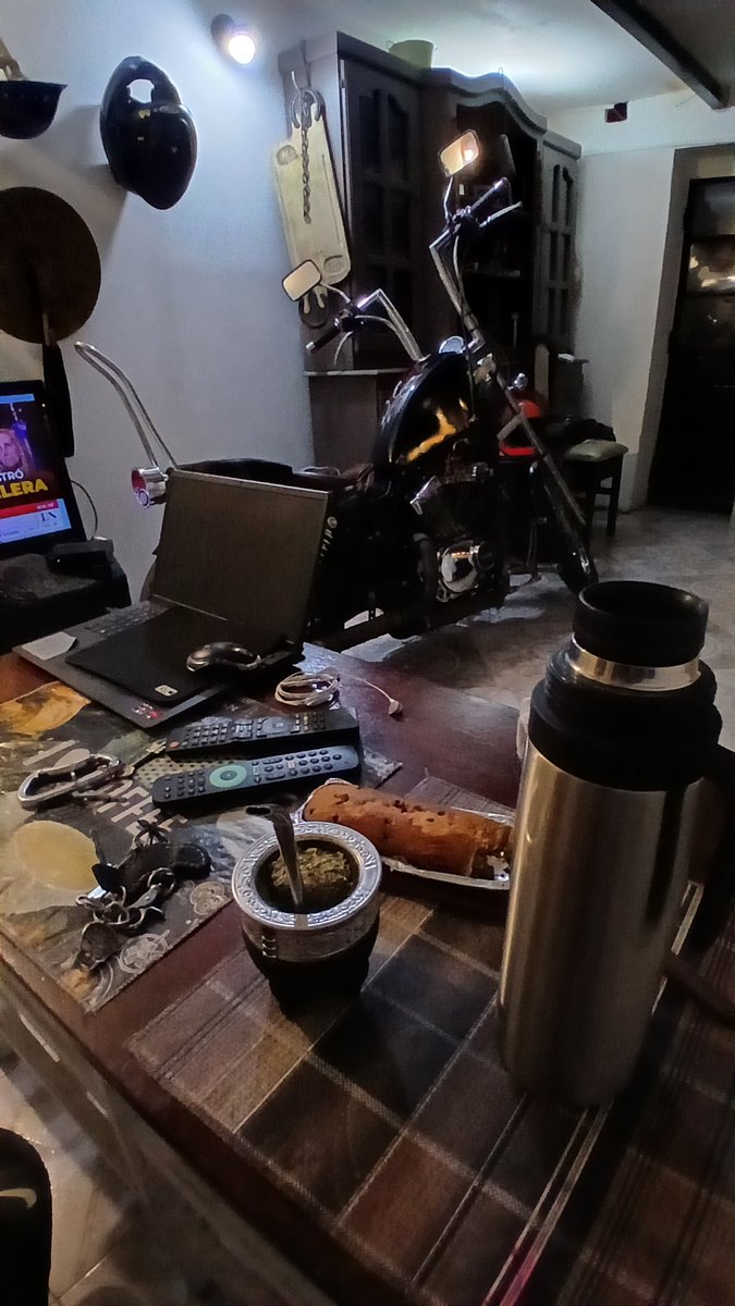 #BuenosDías 🌞🥶🧉🎶🎵🤘😎🏍💙💛💙🇦🇷

Hay que sacarlos a patadas en el Orto.