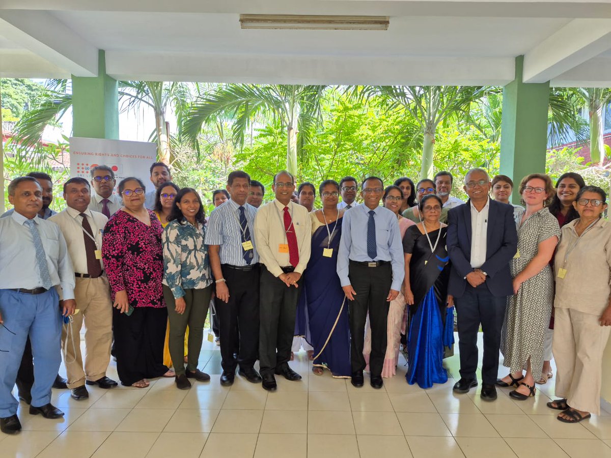 UNFPASriLanka's tweet image. For the first time globally, #SriLanka is applying the updated EmONC assessment by Columbia University with @UNFPA, @UNICEF & @WHO.
Led by @MoH_SriLanka’s FHB & supported by @UNFPASriLanka, a 5-day training is building national capacity to strengthen maternal & newborn care.