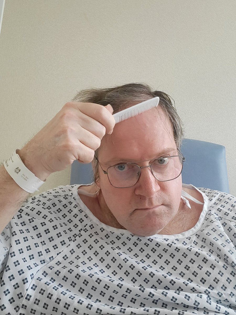 TimmyUk's tweet image. ... teeth cleaning and preening wearing my excellent glasses watching Golf on SkyGo in sideroom in hospital ... ๐ฅ ๐ ๐ฑ ๐จ ๐งโโ๏ธ ๐ผ ๐ผ ๐คณ ๐ฐ ๐ก ๐ ๐ ๐
