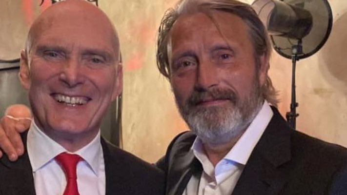 weslteros's tweet image. ele NUNCA DIZ  NÃO sorte é de quem encontra o mads e pode tirar uma selfie com ele
