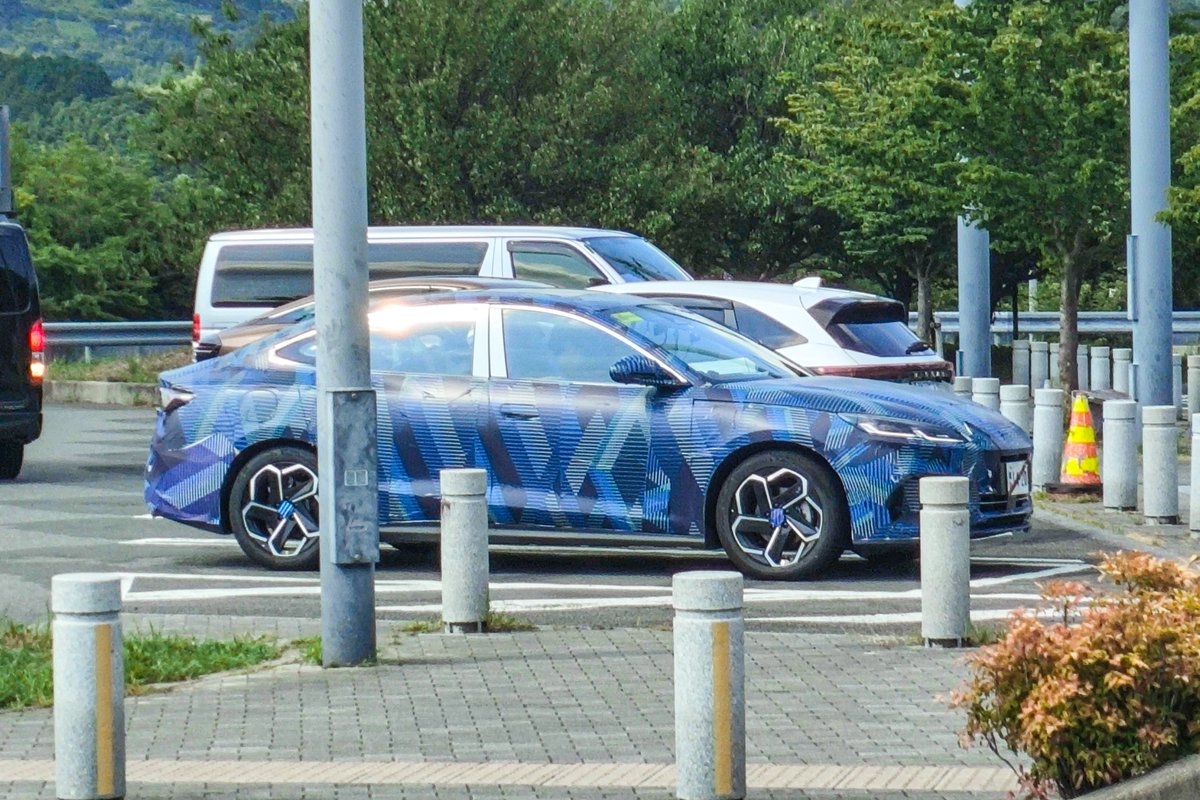 Udonge's tweet image. テストカーを見かけるとつい撮ってしまう

BYDかな？
