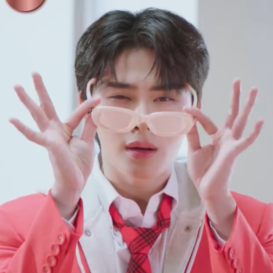 fluffynexx's tweet image. ดูนางทำ5555555555อยากเตะกลิ้งแบบแพคคู่อะ 😋
#SUNSILKxBUS
#THAIchayanon #NEXnattakit