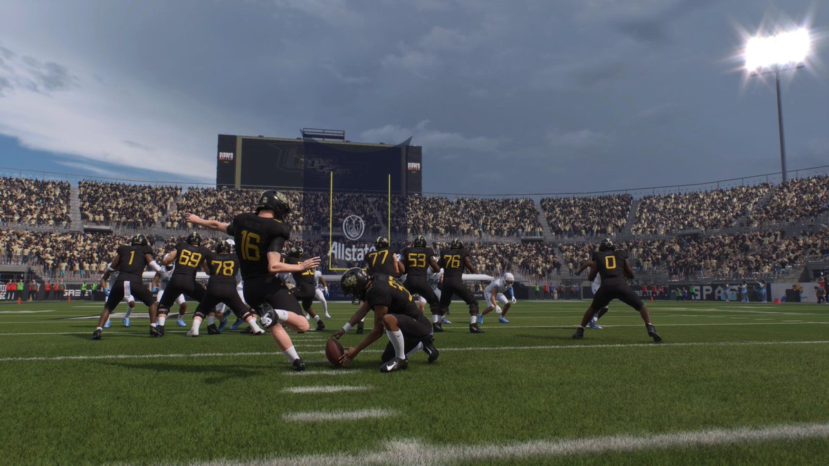 ChargeOnPodcast's tweet image. Practice 1 of Fall Camp Today

What questions do you have before the season begins?