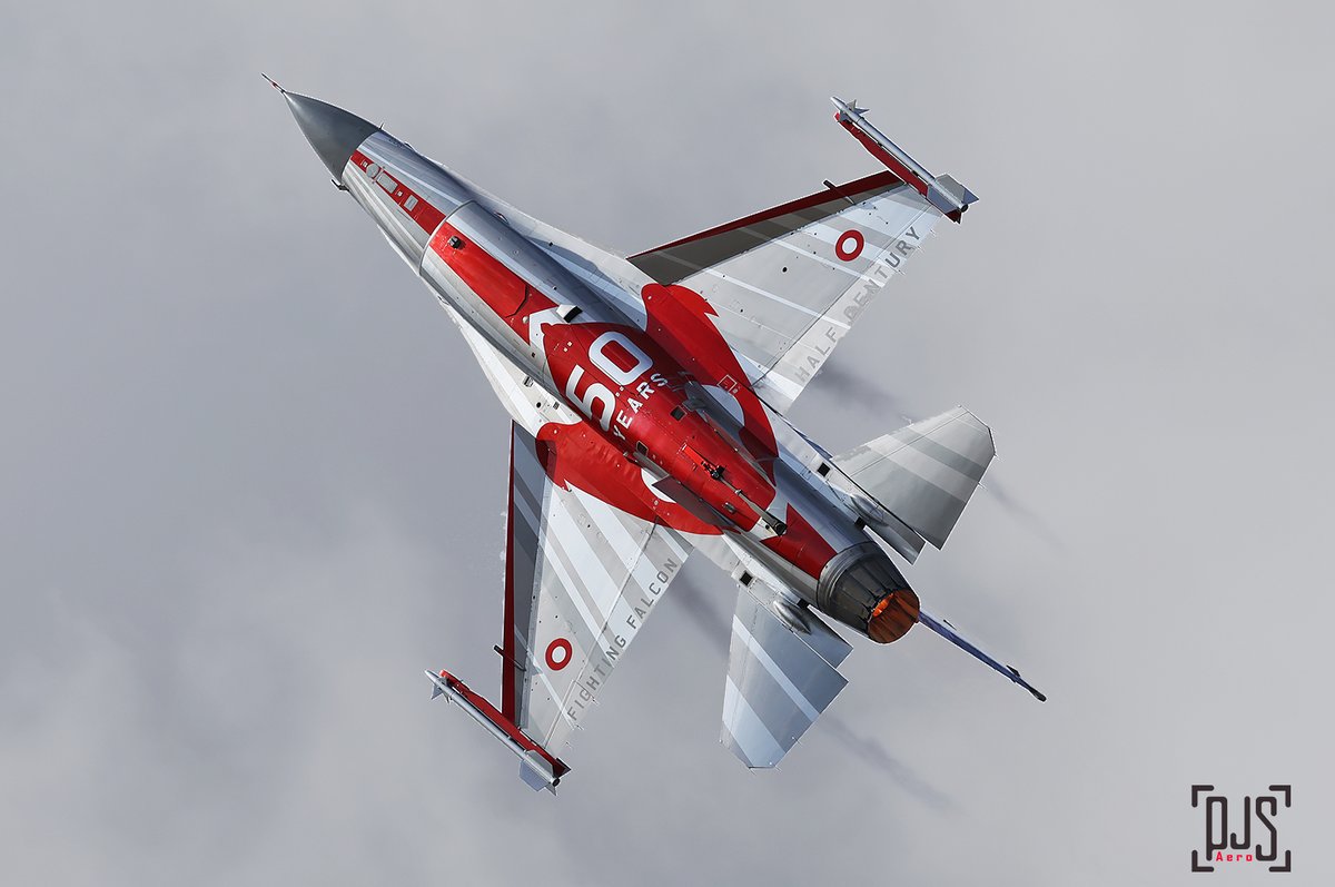Peter_Smithson's tweet photo. A few pictures from the Royal International Air Tattoo #riat #riat2025 last weekend held at RAF Fairford. 4 pictures don't do it justice. Excellent selection of aircraft and great displays. Highlight for me was the U-2 in the flying display. #avgeek #planespotting https://t.co/MWA3vhfXw6