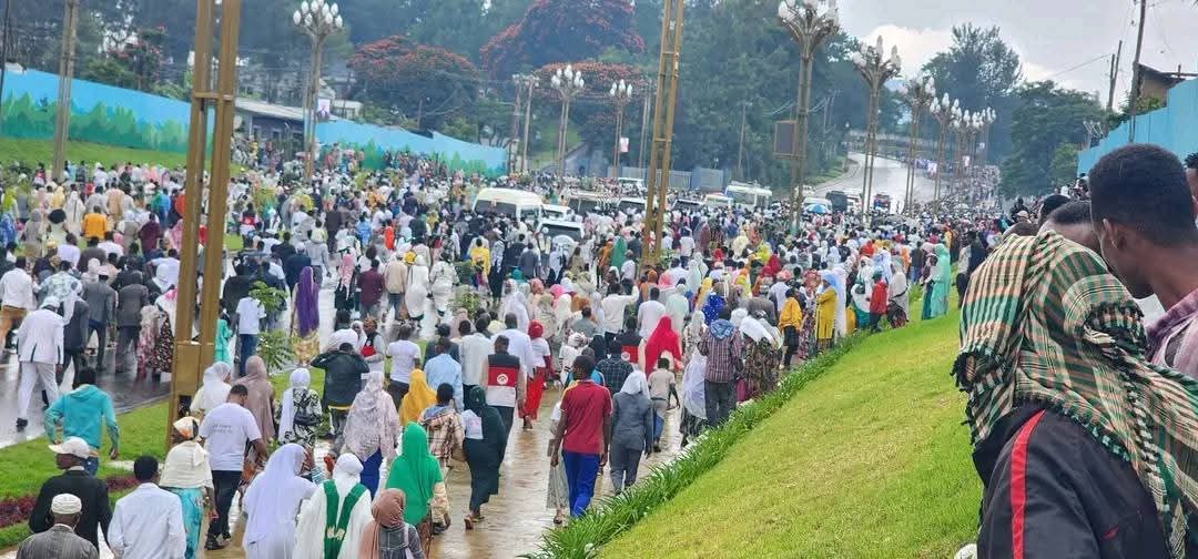 MollaJejaw's tweet image. ጠቅላይ ሚኒስትር ዶ/ር ዐብይ አህመድ ከጣሊያኗ ጠቅላይ ሚኒስትር ጋር ለሥራ ጉብኝት ጅማ ከተማ ሲገቡ የከተማው ሕዝብ ከፍተኛ አቀባበል አድርጎላቸዋል።