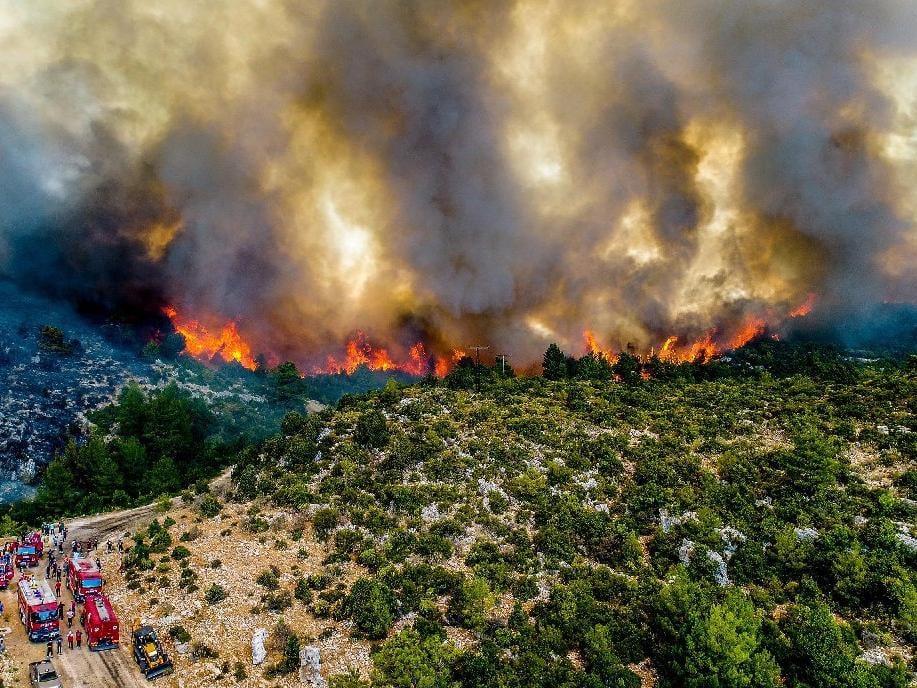 Biz büyük Manavgat yangınını 28.07.2021 tarihinde yaşadık üzerinden 4 yıl geçmesine rağmen değişen tek şey bakanların ismi. 
Ders alma yok.
Önlem alma yok.
Bugün yine ormanlarımız yanıyor.
#manavgatyangını
#BURSAYANIYOR 
#karabukyanıyor