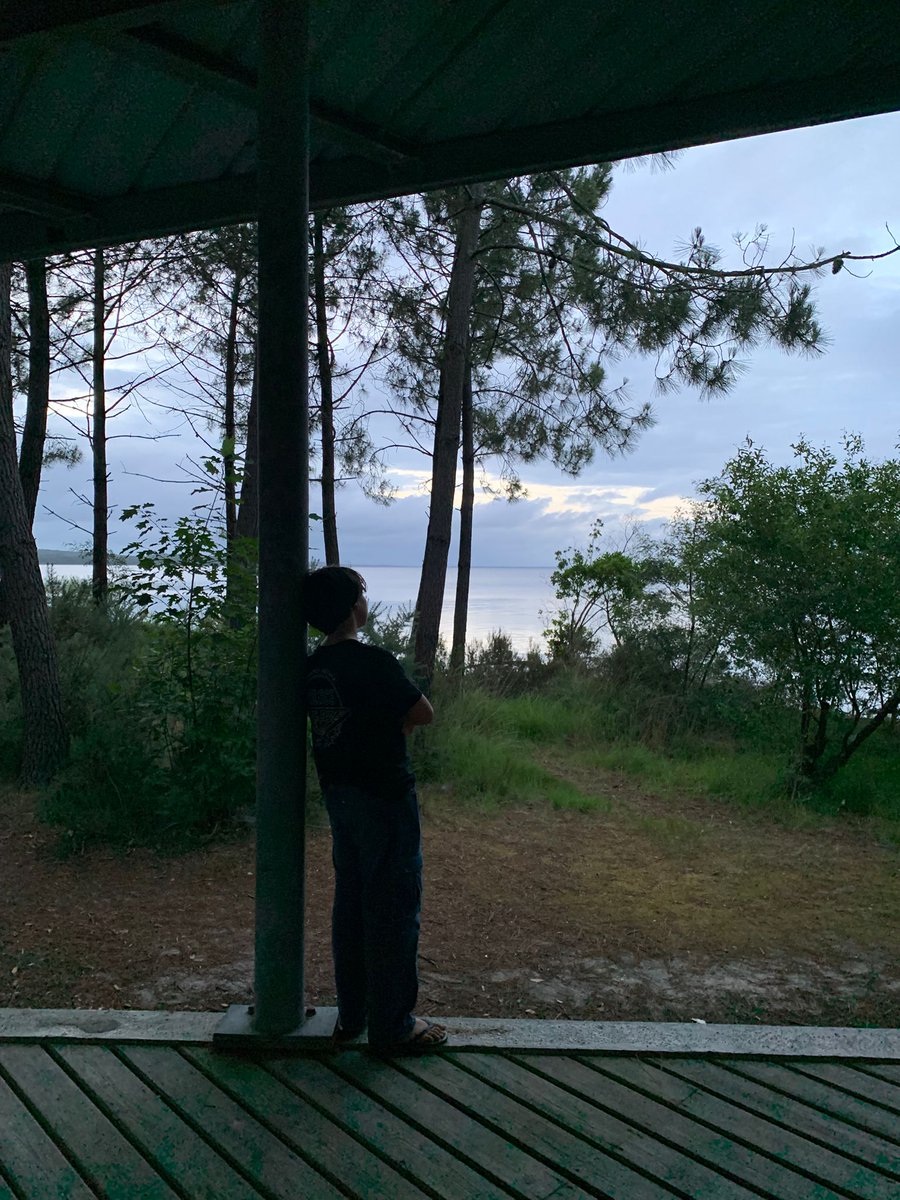 FMeunier1's tweet image. La colo, moment extra et inoubliable des vacances de nos ados: on partage, on découvre, on expérimente, on se lie... bref, on se construit des souvenirs heureux qui seront comme des couvertures sous lesquelles on peut se blottir lorsque les difficultés frapperont.