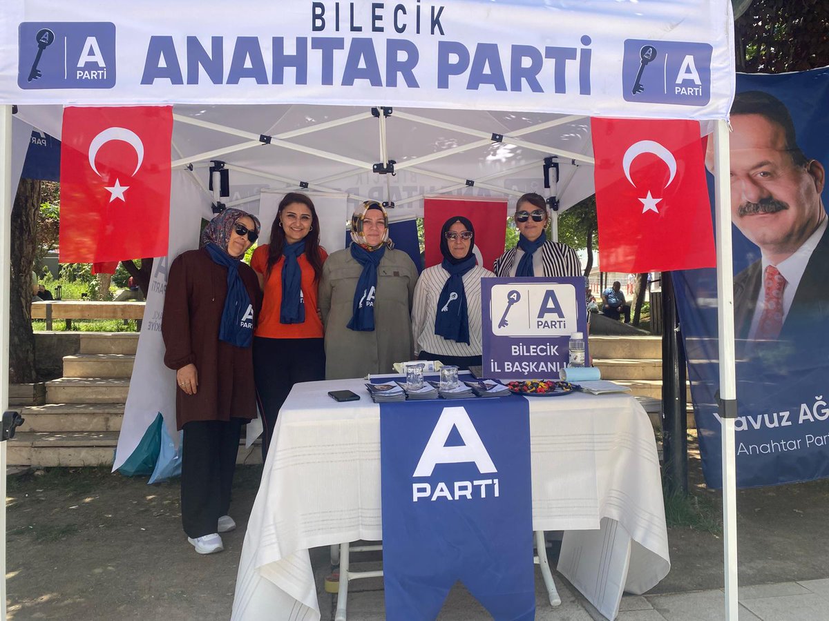 Bilecik Anahtar parti üye çalışmaları hızla devam ediyor. Emeği geçen tüm İl, merkez ilçe, kadın kolları ve gençlik kollarına ayrı ayrı teşekkürler.

<a href="/anahtarparti/">Anahtar Parti</a> #AnahtarParti