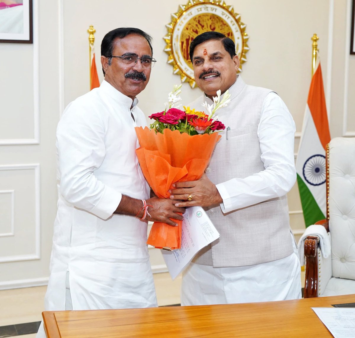 drmohanoffice51's tweet image. माननीय मुख्यमंत्री जी से आज भोपाल निवास स्थित समत्व भवन में मुंगावली विधानसभा क्षेत्र से विधायक श्री बृजेन्द्र सिंह यादव जी ने शिष्टाचार भेंट की।

@DrMohanYadav51
@Raobrijendra1