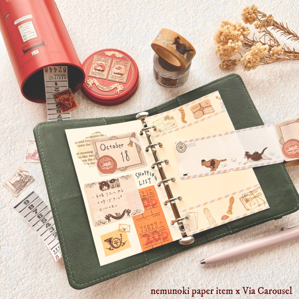 ntctechocreator's tweet image. 【手帳の市2025秋出展者紹介】 初出展！！nemunoki paper item &amp;amp; Via Carousel：イラスト担当nemunoki paper itemとデザイン担当Via Carousel、２ブランドのコラボブース。マスキングテープやロール付箋、シールにスタンプ…手帳ライフを更に楽しくするデコレーションアイテム多数。