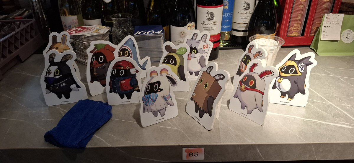 UnShoRtPlapist's tweet image. Cute Chinese Robots
