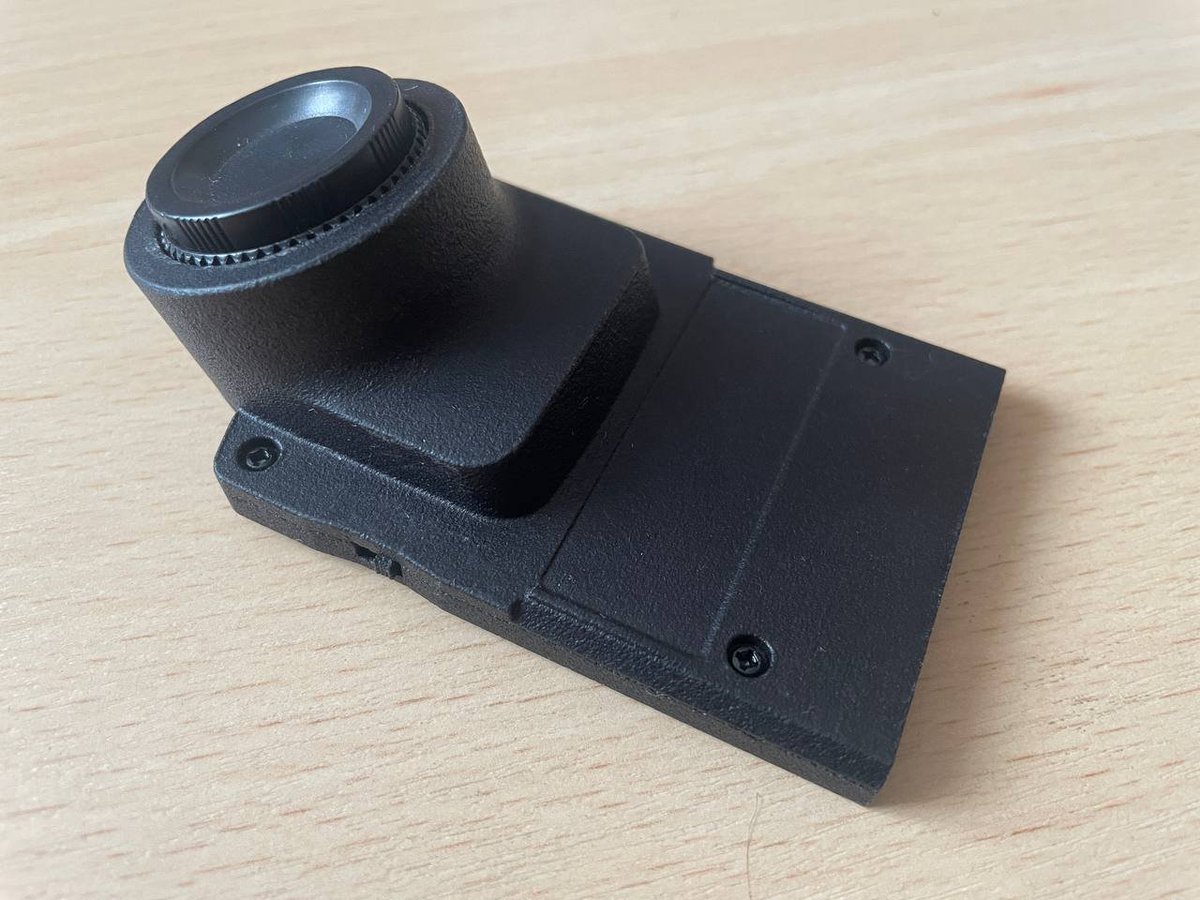 un_toxa's tweet image. The the re-flashable GB Camera mods have the ROM bank switch, so you can have the the Game Boy and the Game Gear ROM at the same time. They are on sale NOW. The design of the cart adapter which allows to plug that cart into the GG will be available soon. CS lens Camera+ mod: