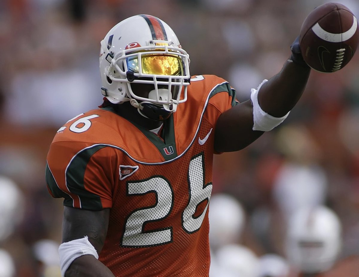 cfb_tour's tweet image. 26 DAYS UNTIL COLLEGE FOOTBALL!
The countdown continues with Sean Taylor.
- First Team All-Big East
- Big East DPOY
- Unanimous All-American
- National Champion
- No. 5 Pick in the 2004 NFL Draft
- 2x Pro Bowl
- Second Team All-Pro
- Taken way too soon. RIP.