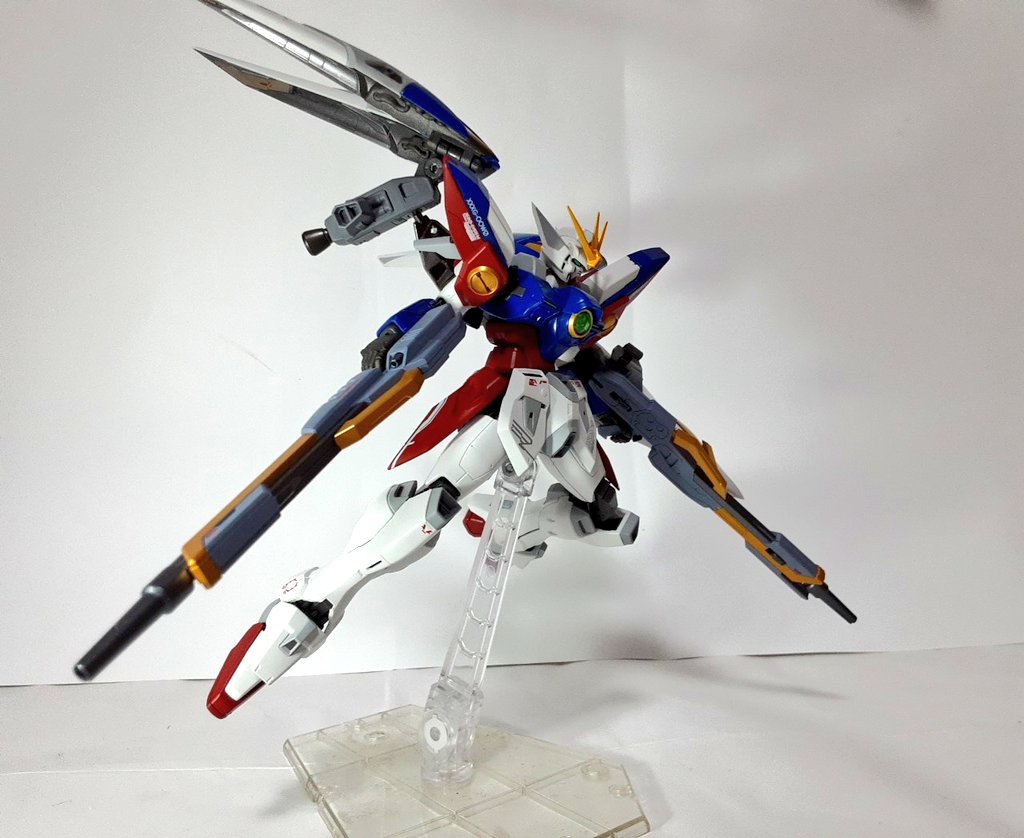 justis10's tweet image. #大人の撮影大会
テーマ　得意なフィギュア
見せてやる❗　私のガンダムとポージングぉぉぉぉぉぉぉぉぉぉぉぉ‼️