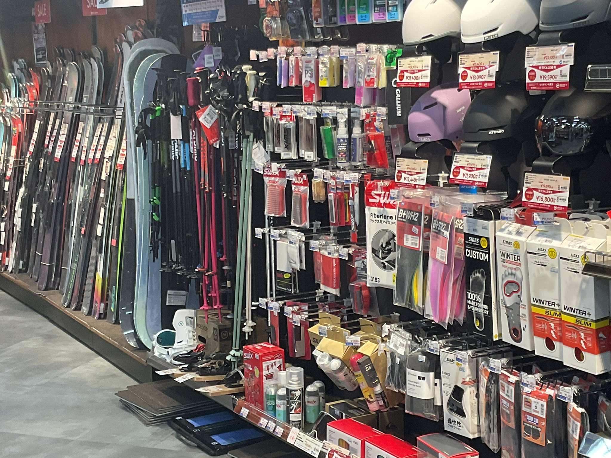 石井スポーツ公式（スキー・ウィンタースポーツ） (@ISGwhite) / X