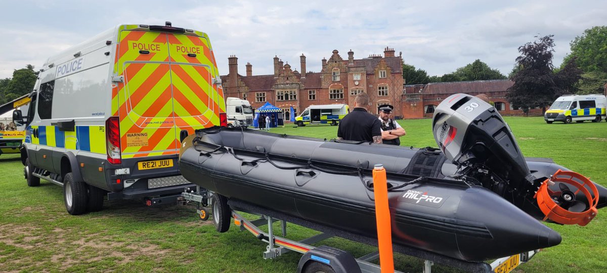 MPSonthewater's tweet image. The Marine Policing Unit were pleased to attend the Fleet Management Community Day yesterday at The Warren. It was a fantastic turnout, and the officers enjoyed chatting with members of the public and being given the opportunity to explain the fleet we have available at Wapping.