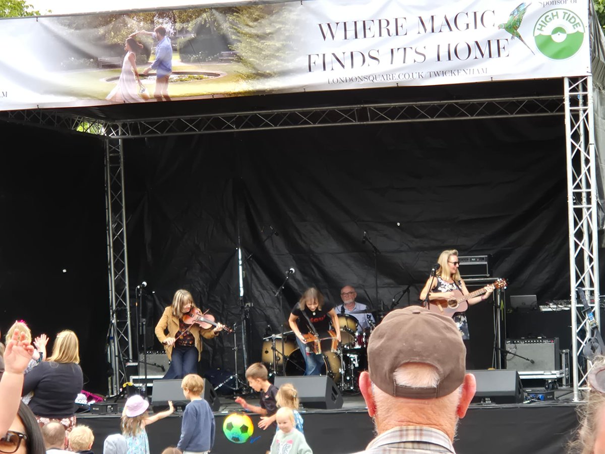 munirawilson's tweet image. What a day! Twickenham was in its element for the always incredible #HighTide music festival. Huge kudos to Kevin @eelpierecords for another amazing event. So much talent on display, including the young musicians on the @TBD_R stage.