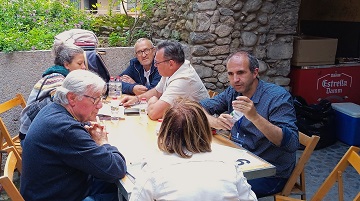 L'ajuntament de Darnius participa a les Trobades sense Fronteres a Sant Cebrià de Rosselló, Bàscara i Tuïr.
+Info: angeletsdelaterra.com/actualitat/140…