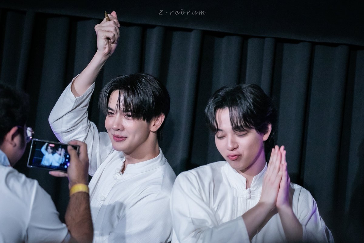 _zrebrum_'s tweet image. แบบรั่วๆซนๆกันนิด 🙌🏻
#maxky_rp #bbasjtr
#บาสเด็กอ้วนที่แท้จริง
#แม็กกี้บาส #MaxkyBas
#maxkybyZ #bbasbyZ