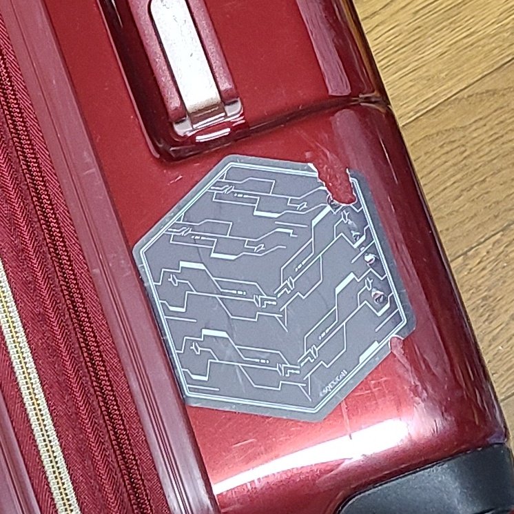 nifu0328's tweet image. 私のブラックボックス(ステッカー)が破損しちゃった悲しみ……