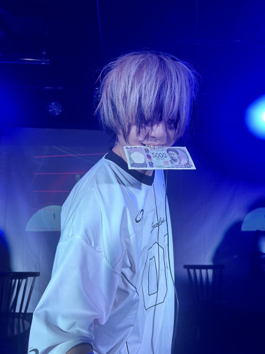 chrome_177's tweet image. ウタミタ楽しかったー!!!
入り口が歌ってみたの人間なのでいろんな歌い手楽曲聞けて終始幸せ空間でした🥳✨
やっぱ歌い手好きだ…!!!
また開催してくれ🎉🎉🎉
常温ウォッカはだめです
#ウタミタ