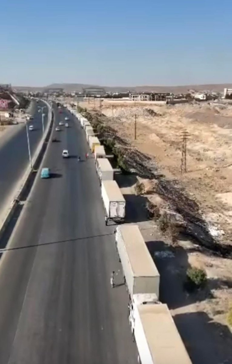 في طريق العودة من السويداء بعد تأمين دخول ٢٧ شاحنة تحمل أمدادات الطحين والدواء والسلل الغذائية والمطبخية. 
ما يزال العمل مستمراً على تثبيت وقف إطلاق النار وإتمام  إطلاق سراح المحتجزين والمفقودين واستعادة جثث الضحايا تمهيدا لعودة الحياة إلى طبيعتها واستكمال مسار النقاش السياسي