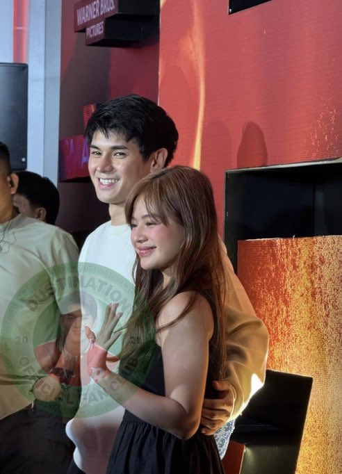 dustin_trends's tweet image. [𝐔𝐏𝐃𝐀𝐓𝐄]

Dustin is now at the P77 Premiere Night together with Bianca, showing their full support for Barbie and her new movie!🎬

Always proud to see Dustin supporting fellow artists.💚

#DustinYu | @dustinyuu
