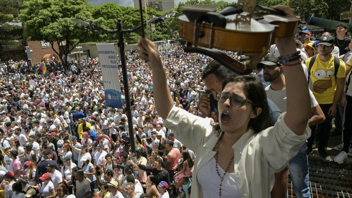 RFI_Es's tweet image. &apos;Recorrí por seis centros de reclusión&apos;: se cumple un año de represión poselectoral en Venezuela rfi.my/BsZ3.x