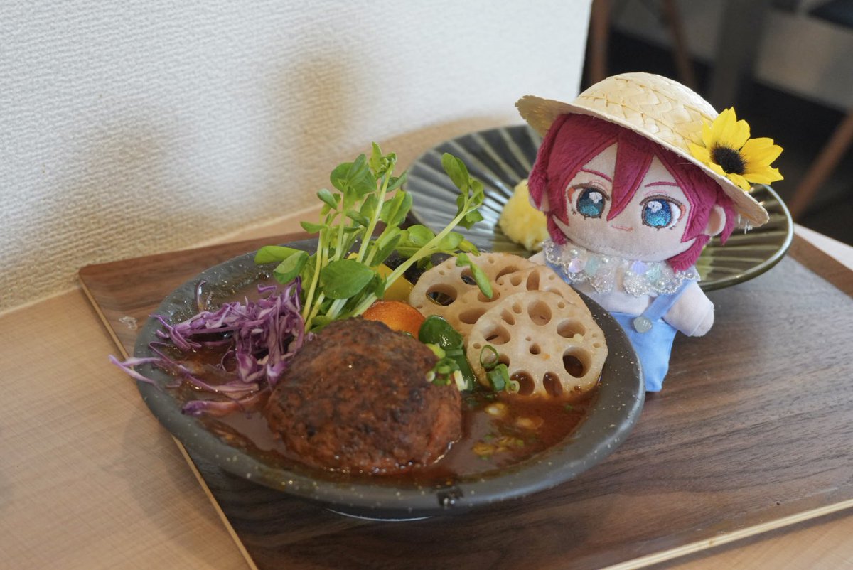mochi__paradise's tweet image. 「……もぐもぐ」
 #いつぬいが見られるタグ