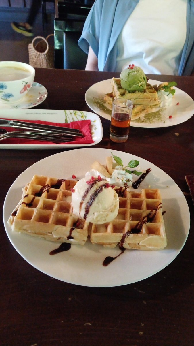 Lj7Dc3's tweet image. 妹とカフェ行ってきたよん
#カフェ巡り好きな人と繋がりたい