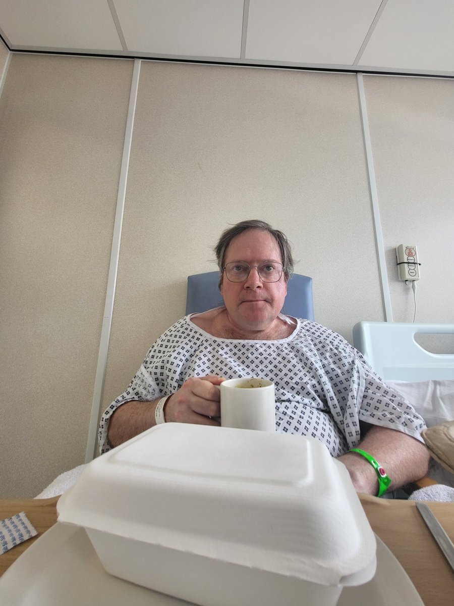 TimmyUk's tweet image. ... lunchtime today wearing my excellent glasses watching Golf on SkyGo in sideroom in hospital ... ๐ฅ ๐ ๐งโโ๏ธ ๐ฑ ๐ผ ๐คณ ๐ฐ ๐ก ๐ฝ ๐
