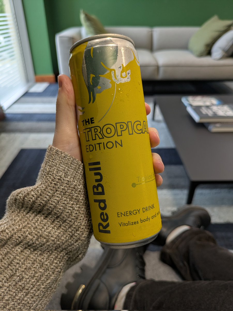riddlewiki's tweet image. Look how soggy my big red bull is today