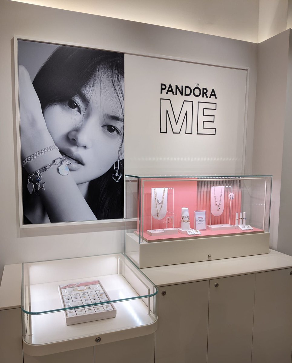 The Lanes Shopping tweet media