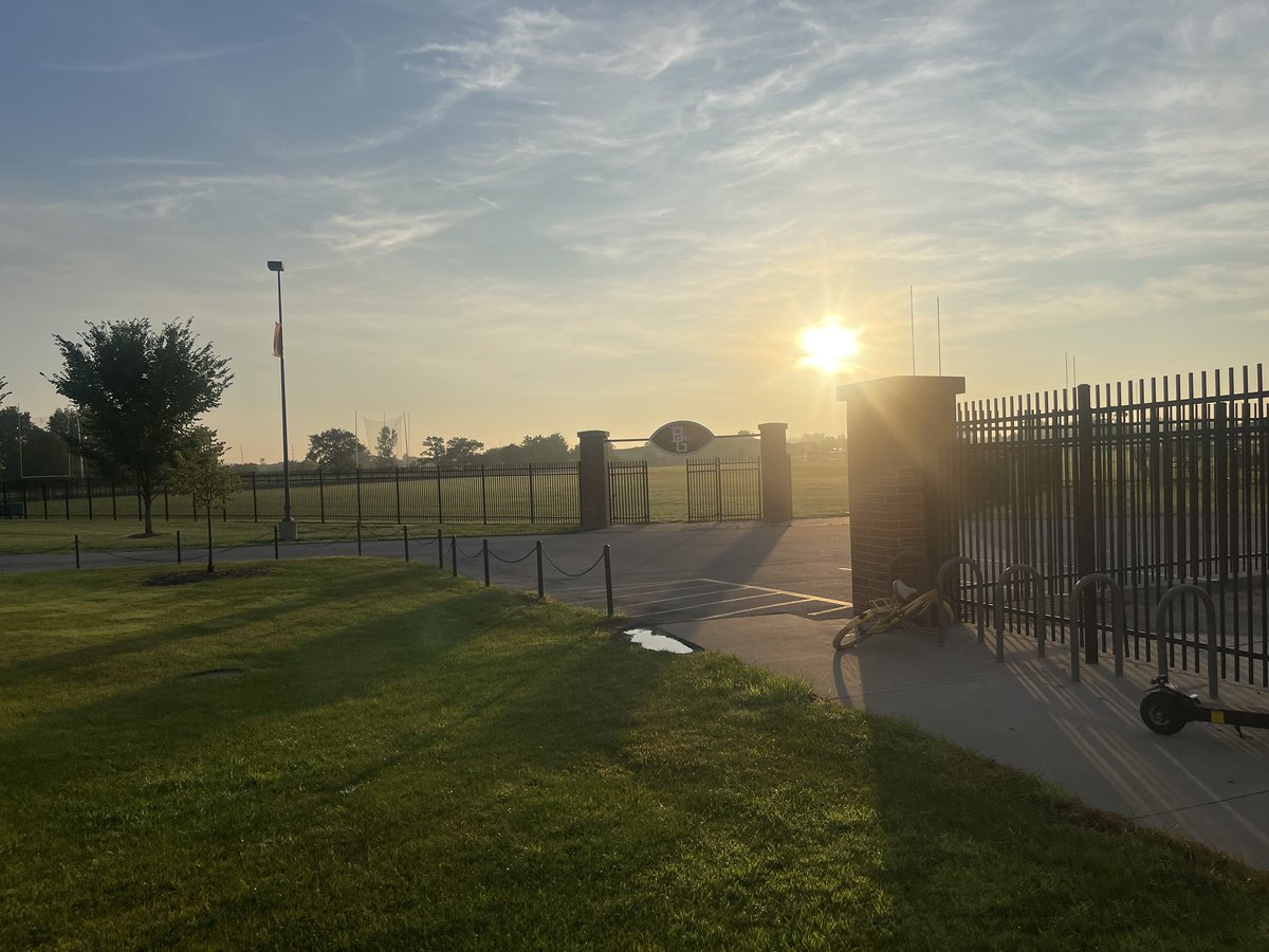 Coach_Jackson's tweet image. Great Day to Be a FALCON - 1st Day of Camp! #AyZiggy #GUTS