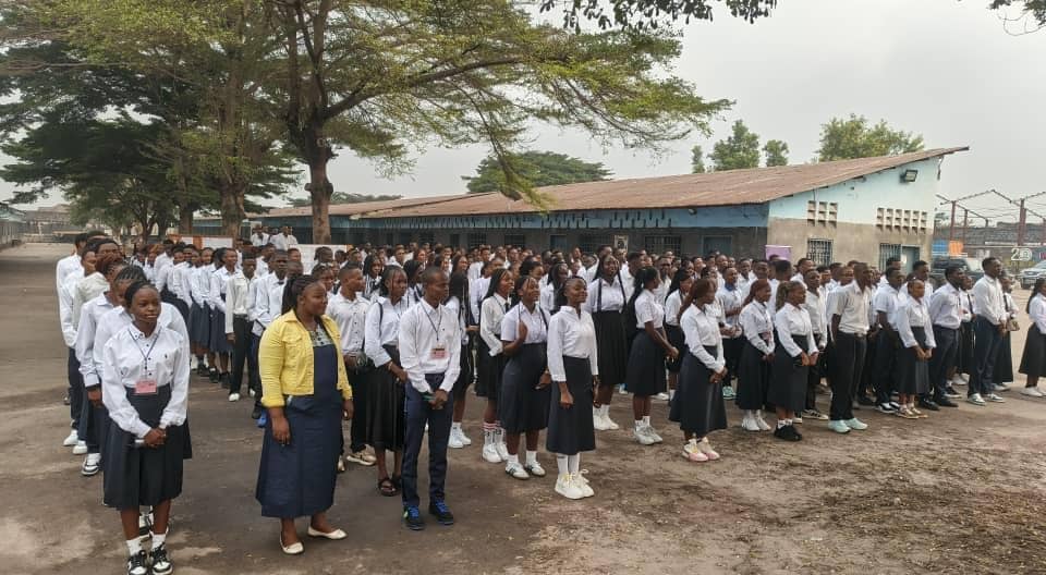 Newscd15's tweet image. Plus d’un million de candidats prennent part à la 58e session ordinaire de l’Examen d’État 2025 (Radio Okapi)