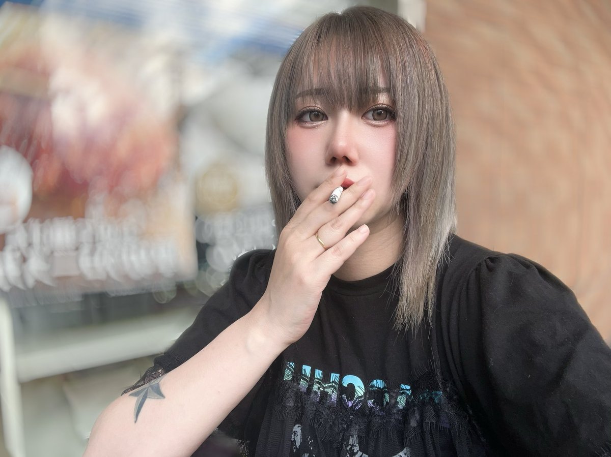 MH9n2s's tweet image. 最近写真載せてないのでたばこ四連ちゃんでも！