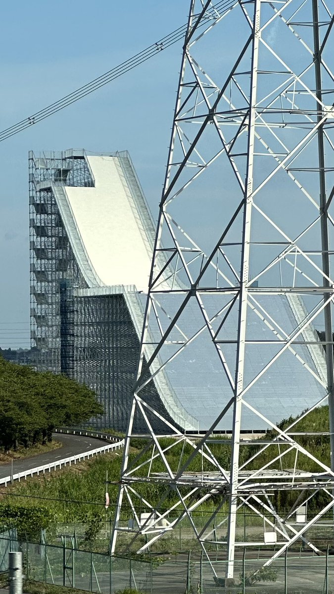 paranoia_mk2's tweet image. 境町のマスドライバーはジャンプ台なのか。残念。