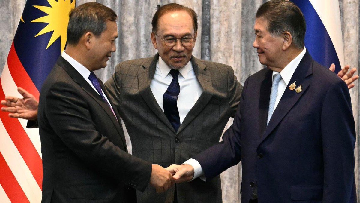 tijd's tweet image. Akkoord over 'onvoorwaardelijk' staakt-het-vuren tussen Thailand en Cambodja tijd.be/politiek-econo…
